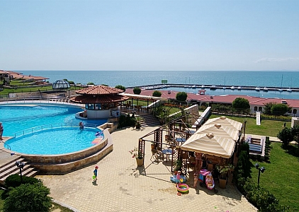 Luxurious apartment with frontal sea views on the first line. Photo 6