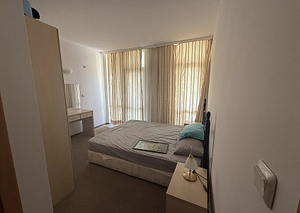 Drei-Zimmer-Wohnung mit Poolblick und hervorragender Lage. Foto 5 Drei-Zimmer-Wohnung mit Poolblick und hervorragender Lage. Foto 5