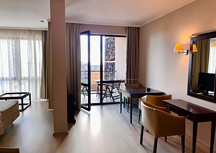 Большая студия с видом на море в роскошном комплексе. Фото 9