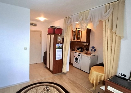 Kawalerka z oddzielną kuchnią w dobrym kompleksie mieszkalnym. Zdjęcie 3