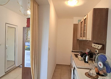 Kawalerka z oddzielną kuchnią w dobrym kompleksie mieszkalnym. Zdjęcie 6