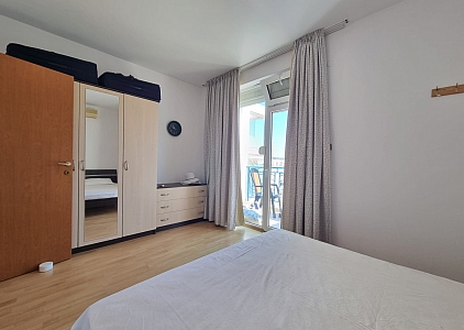 Three-room apartment in a large family complex . Photo 18