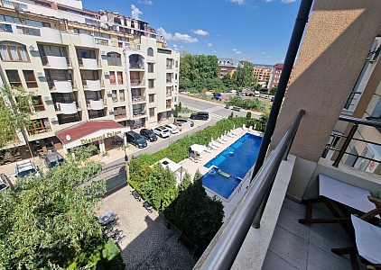 Cozy studio with a pool view. Photo 9