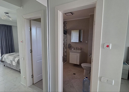 Spacious three-room apartment in a premium spa complex. Photo 13