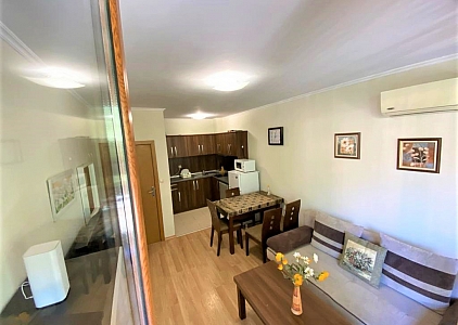 Двухкомнатная квартира в тихом месте в 400 метрах от моря. Фото 12