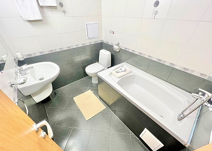 Geräumiges Apartment mit atemberaubendem Meerblick. Foto 7