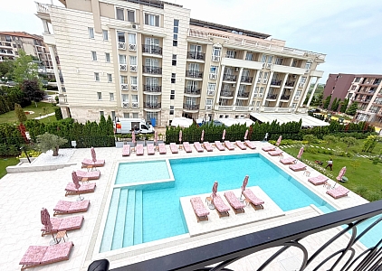 Dwupokojowy apartament z widokiem na basen w J'Adore Secrets Gardens. Zdjęcie 1