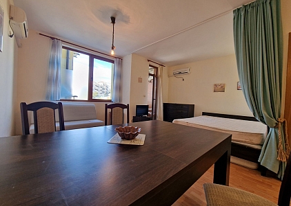 Geräumiges Studio in erster Linie. Foto 5