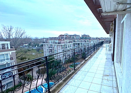 Красивая квартира с видом на бассейн в отличном СПА-комплексе. Фото 6