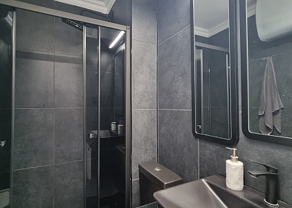Wunderschöne Zweizimmerwohnung mit frontalem Meerblick. Foto 13 Wunderschöne Zweizimmerwohnung mit frontalem Meerblick. Foto 13