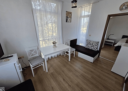 Симпатична квартира в комплексі з низькою таксою підтримки. Фото 5