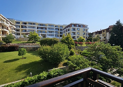 Geräumiges Studio in einem Luxuskomplex in erster Linie. Foto 6