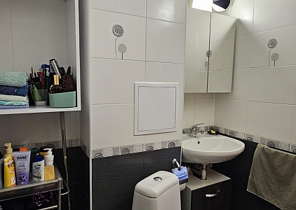 Geräumiges Studio in einem Luxuskomplex in erster Linie. Foto 14