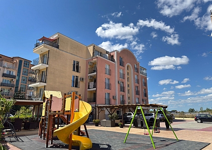 Eine Zweizimmerwohnung mit niedrigen Nebenkosten im Golden Day 2-Komplex.. Foto 1