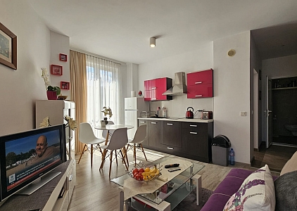 Eine Zweizimmerwohnung mit niedrigen Nebenkosten im Golden Day 2-Komplex.. Foto 4