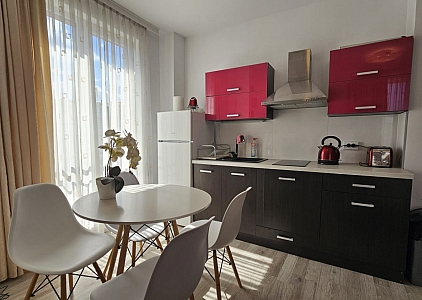 Eine Zweizimmerwohnung mit niedrigen Nebenkosten im Golden Day 2-Komplex.. Foto 5