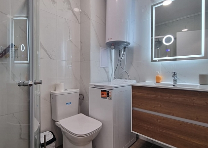 Zweizimmerwohnung, möbliert, in einem Komplex. Foto 13