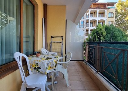 Zweizimmerwohnung mit Poolblick. Foto 15