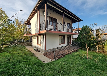 2-этажный дом в поселке Александрово, обл. Бургас. Фото 1 2-этажный дом в поселке Александрово, обл. Бургас. Фото 1