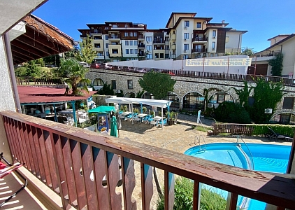 Apartment mit Poolblick in erster Reihe. Foto 7