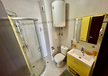 Отличная трехкомнатная квартира в красивом комплексе. Фото 14