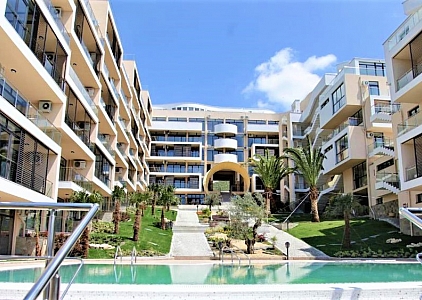 Роскошная панорамная квартира на первой линии. Фото 8