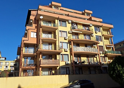 Útulný jednopokojový byt v uzavřeném komplexu. Foto 1