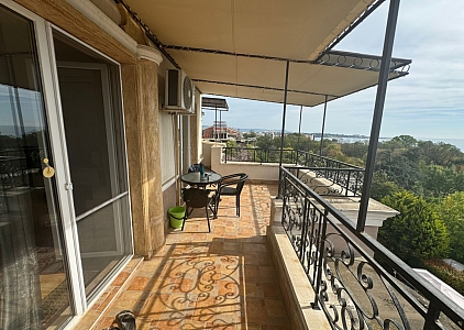 Apartament z widokiem na morze w pięknym kompleksie. Zdjęcie 24