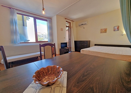 Geräumiges Studio in erster Linie. Foto 9