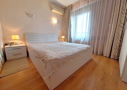 Krásný apartmán s luxusním balkonem v centru letoviska. Foto 22