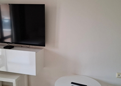 Apartament z widokiem na basen i morze na drugiej linii. Zdjęcie 11