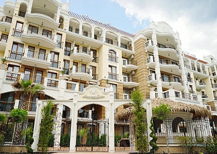 Krásný dvoupokojový byt v luxusním komplexu. Foto 1