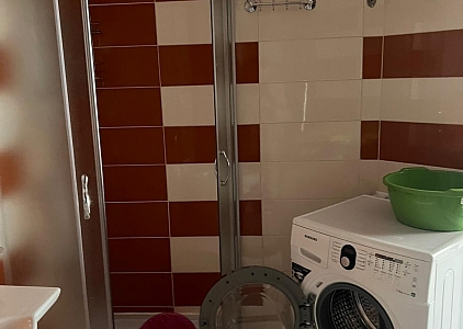 Große Dreizimmerwohnung in einem renommierten Komplex 150 Meter vom Meer entfernt. Foto 10