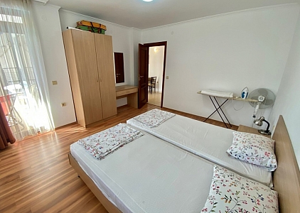 Apartment mit Poolblick in erster Reihe. Foto 17