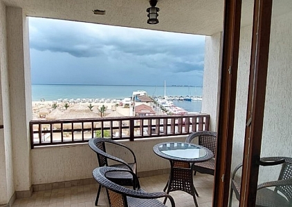 Квартира с панорамным видом на море на первой линии. Фото 4