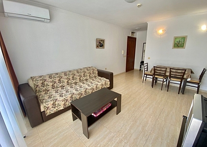 Apartment mit Poolblick in erster Reihe. Foto 13