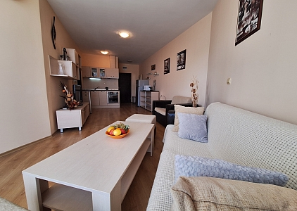 Spacious apartment with pool view in excellent complex. Photo 10 Spacious apartment with pool view in excellent complex. Photo 10