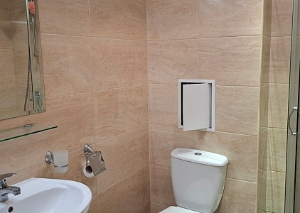 Apartament z widokiem na basen i morze na drugiej linii. Zdjęcie 18