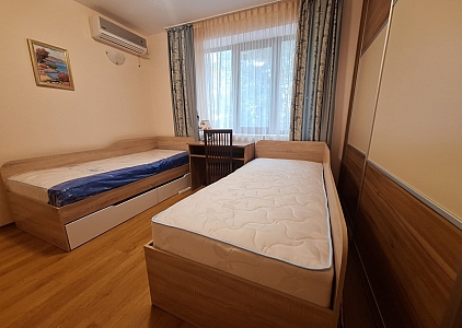 Apartmán s výhledem na bazén v krásném komplexu. Foto 11