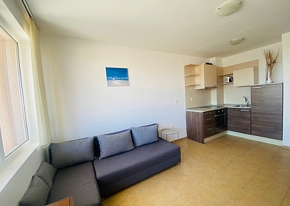 Pěkný byt na klidném místě v první linii . Foto 2