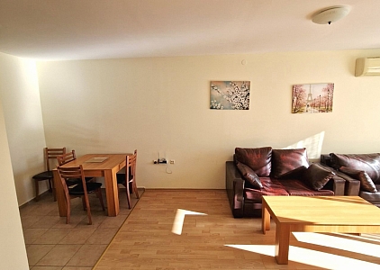 Geräumige Wohnung in einem großen Komplex in zweiter Reihe. Foto 11