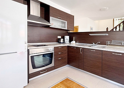 Großes Haus mit Pool in einer schönen Anlage. Foto 3