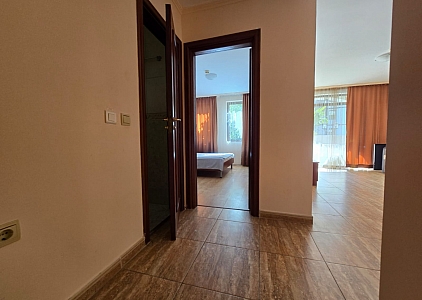 Ausgezeichnete Wohnung in einer Anlage in erster Reihe. Foto 10