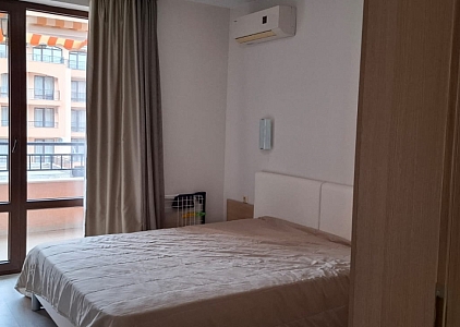 Apartament z widokiem na basen i morze na drugiej linii. Zdjęcie 12