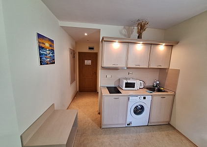 Простора студія з чудовою локацією. Фото 10