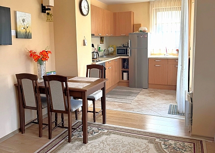 Geräumige Wohnung in einem Luxuskomplex in erster Linie. Foto 13