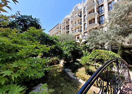 Krásný byt v luxusním komplexu na pobřeží. Foto 15