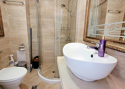 One bedroom apartment in a luxury complex on the coast. Photo 11