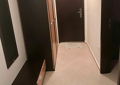 Двухкомнатная квартира с видом на бассейн в хорошем комплексе. Фото 10