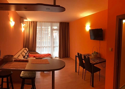 Möblierte Wohnung mit einem Schlafzimmer in Aheloy. Foto 3